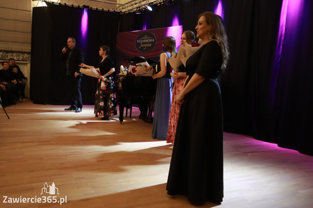 Fotorelacja: Muzyczne Święto Niepodległości z Filharmonią Jurajską w Zawierciu