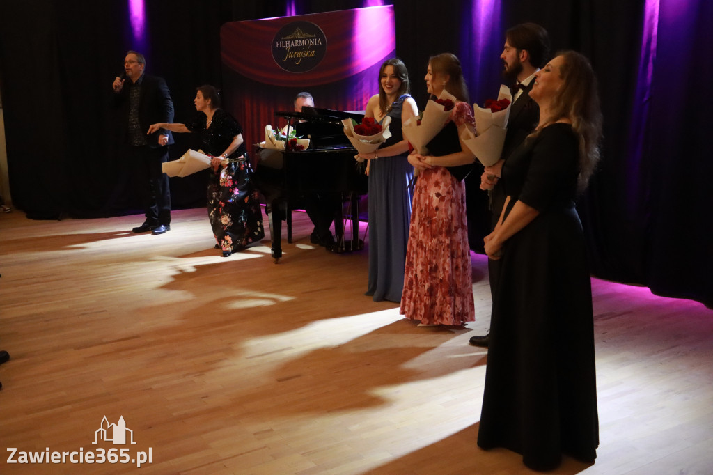 Fotorelacja: Muzyczne Święto Niepodległości z Filharmonią Jurajską w Zawierciu