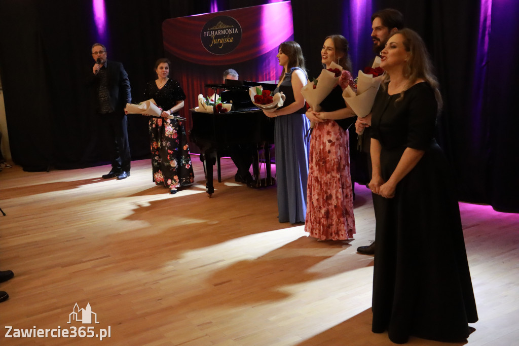 Fotorelacja: Muzyczne Święto Niepodległości z Filharmonią Jurajską w Zawierciu