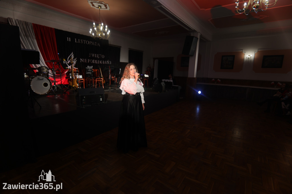 Fotorelacja: Święto Niepodległości w Pałacyku nad Wartą w Zawierciu Kromołowie