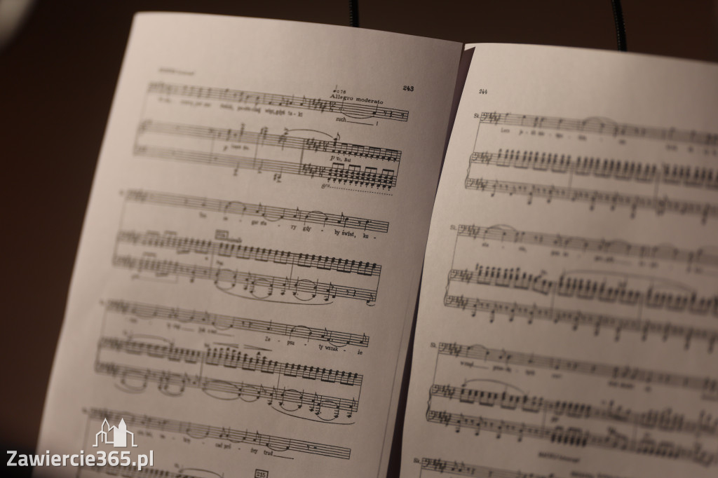 Fotorelacja: Święto Niepodległości w Pałacyku nad Wartą w Zawierciu Kromołowie