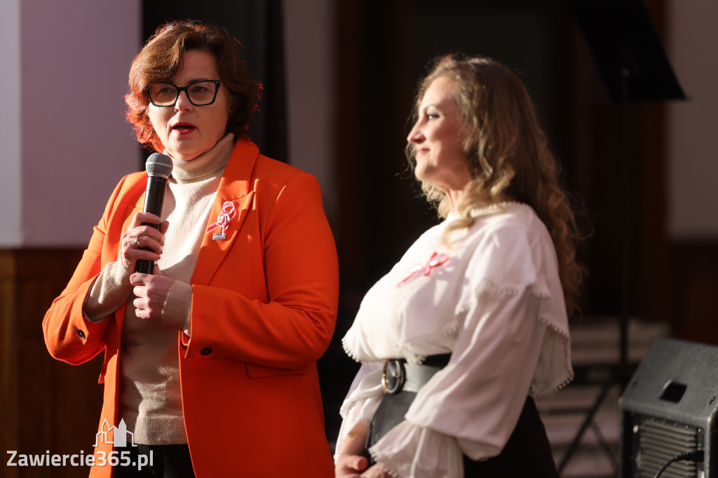 Fotorelacja: Święto Niepodległości w Pałacyku nad Wartą w Zawierciu Kromołowie