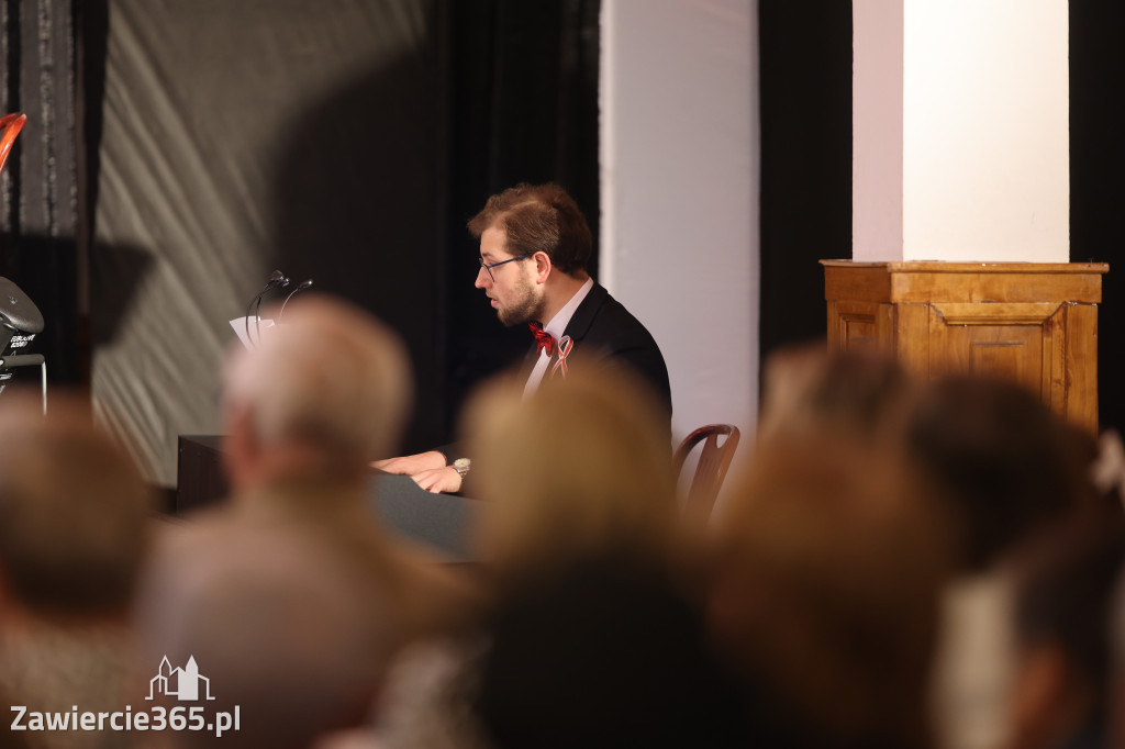 Fotorelacja: Święto Niepodległości w Pałacyku nad Wartą w Zawierciu Kromołowie