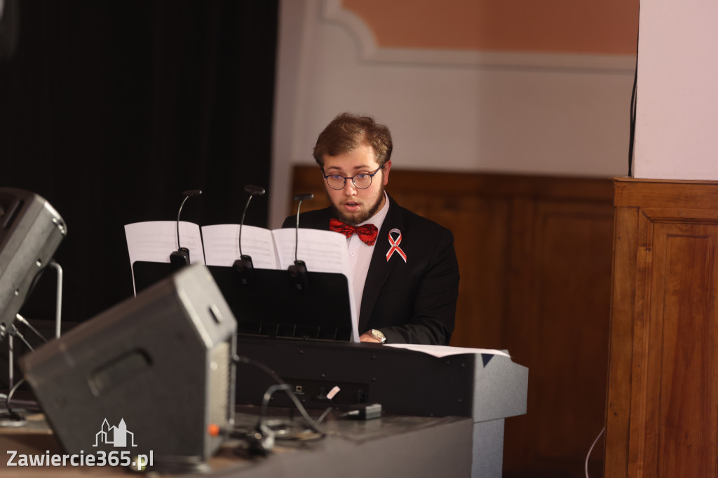 Fotorelacja: Święto Niepodległości w Pałacyku nad Wartą w Zawierciu Kromołowie