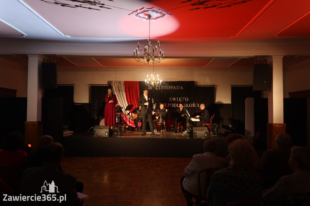 Fotorelacja: Święto Niepodległości w Pałacyku nad Wartą w Zawierciu Kromołowie