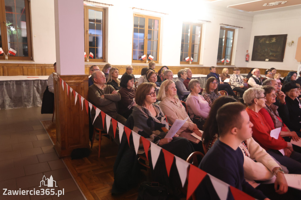 Fotorelacja: Święto Niepodległości w Pałacyku nad Wartą w Zawierciu Kromołowie