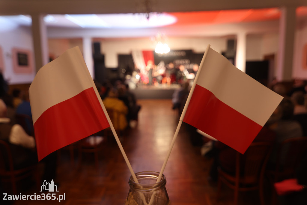 Fotorelacja: Święto Niepodległości w Pałacyku nad Wartą w Zawierciu Kromołowie