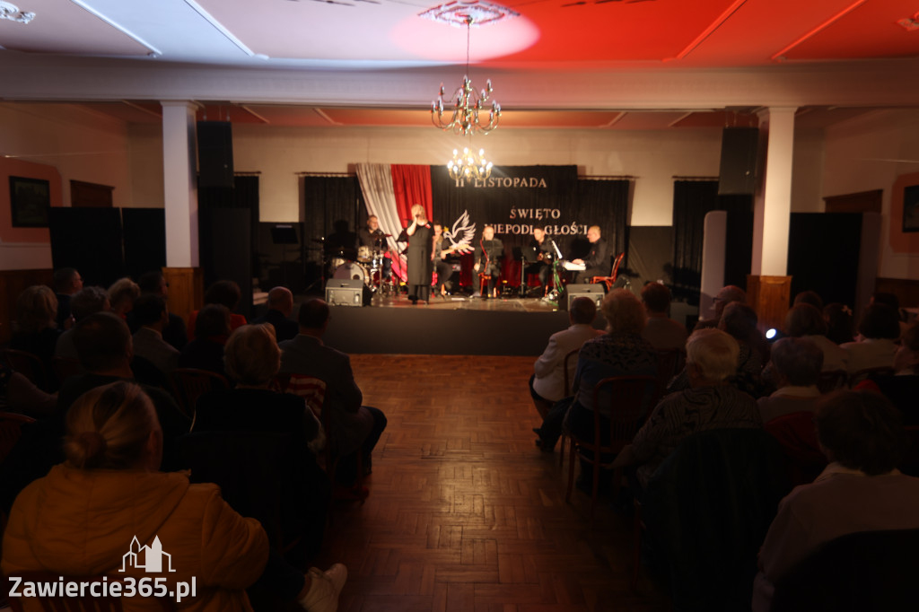 Fotorelacja: Święto Niepodległości w Pałacyku nad Wartą w Zawierciu Kromołowie