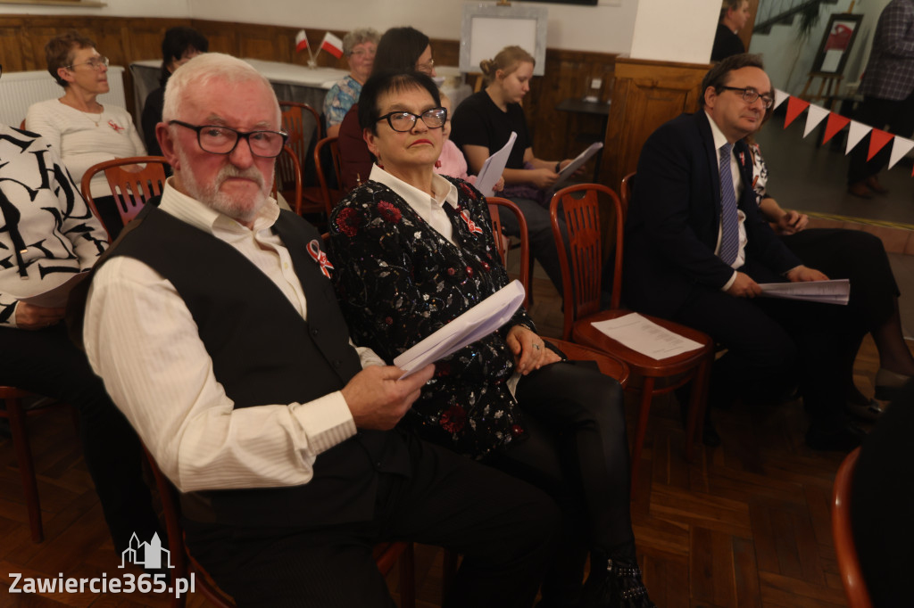 Fotorelacja: Święto Niepodległości w Pałacyku nad Wartą w Zawierciu Kromołowie