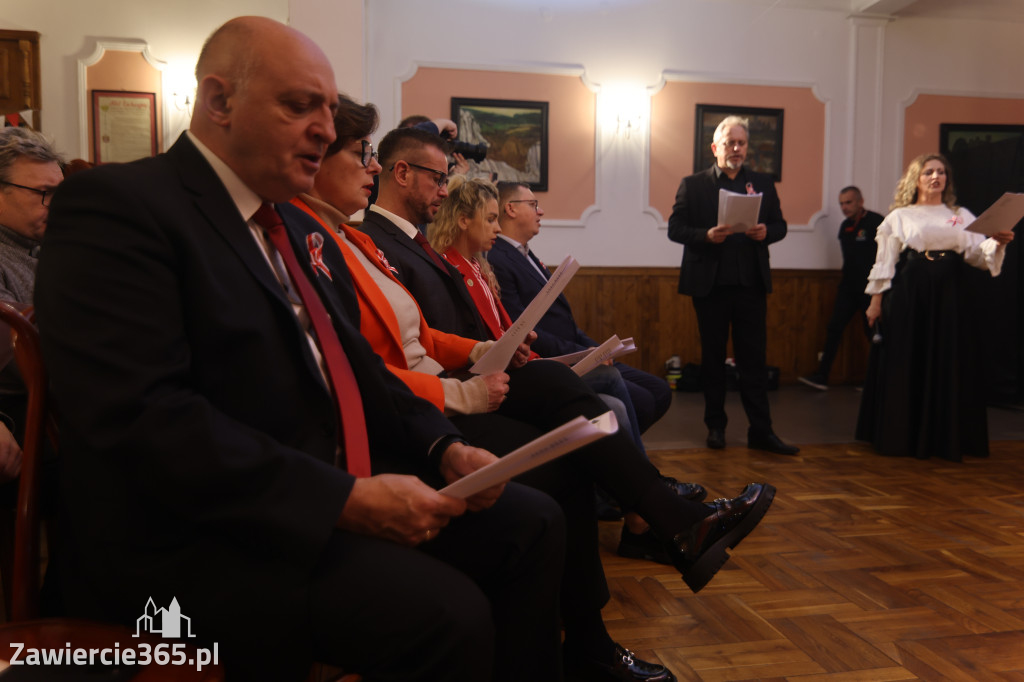 Fotorelacja: Święto Niepodległości w Pałacyku nad Wartą w Zawierciu Kromołowie