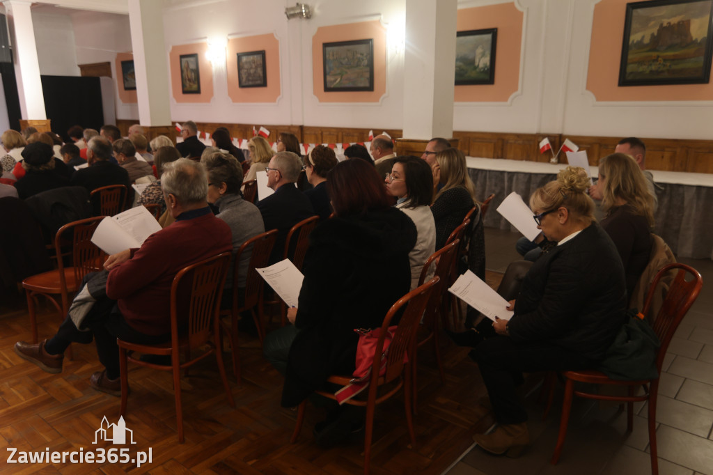 Fotorelacja: Święto Niepodległości w Pałacyku nad Wartą w Zawierciu Kromołowie