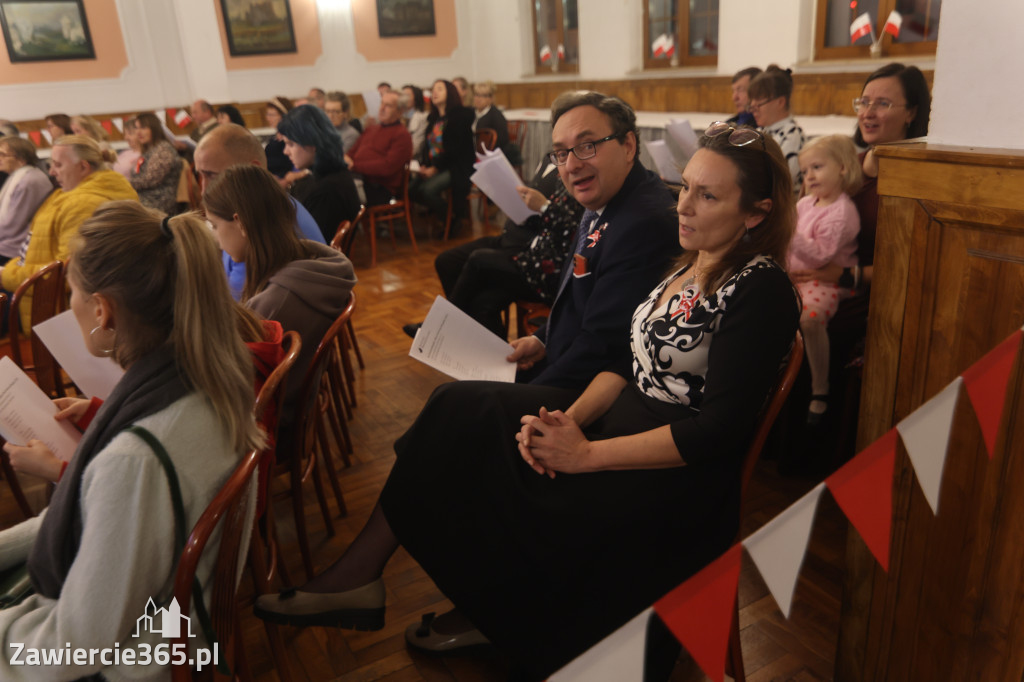 Fotorelacja: Święto Niepodległości w Pałacyku nad Wartą w Zawierciu Kromołowie