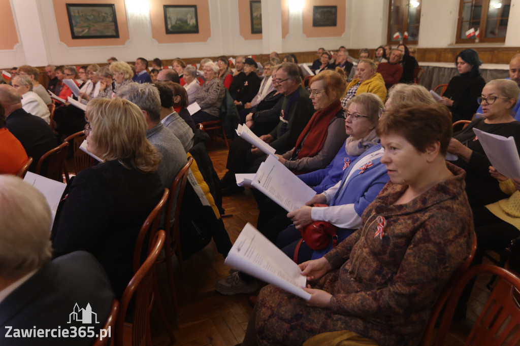 Fotorelacja: Święto Niepodległości w Pałacyku nad Wartą w Zawierciu Kromołowie