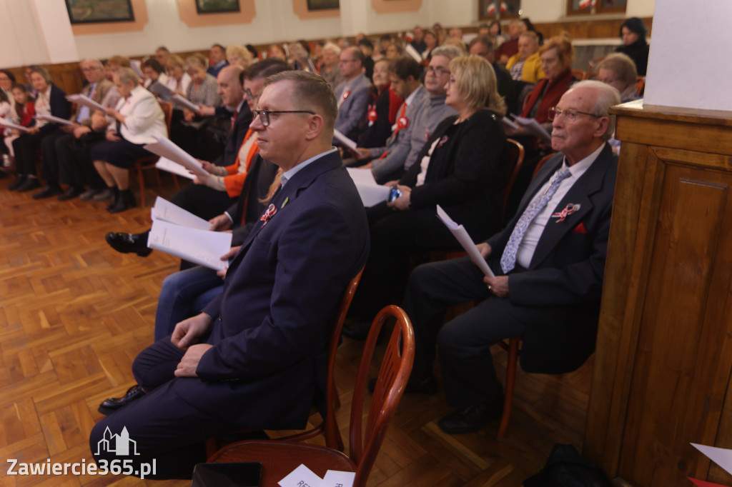 Fotorelacja: Święto Niepodległości w Pałacyku nad Wartą w Zawierciu Kromołowie