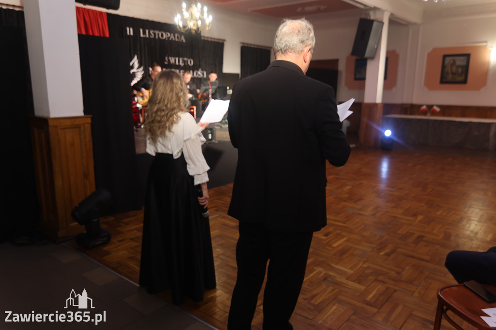 Fotorelacja: Święto Niepodległości w Pałacyku nad Wartą w Zawierciu Kromołowie