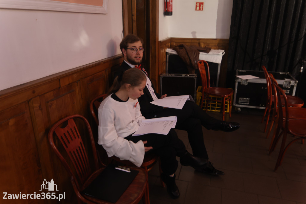 Fotorelacja: Święto Niepodległości w Pałacyku nad Wartą w Zawierciu Kromołowie