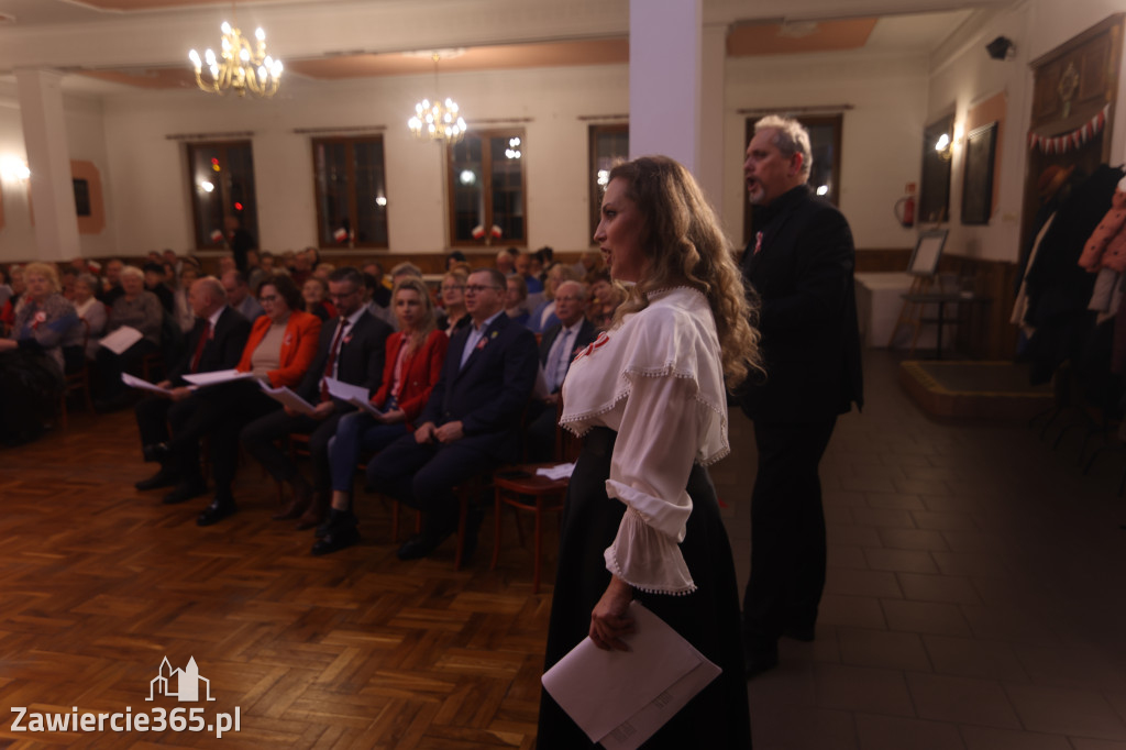 Fotorelacja: Święto Niepodległości w Pałacyku nad Wartą w Zawierciu Kromołowie