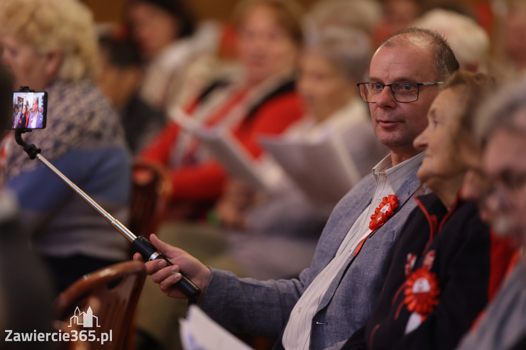 Fotorelacja: Święto Niepodległości w Pałacyku nad Wartą w Zawierciu Kromołowie