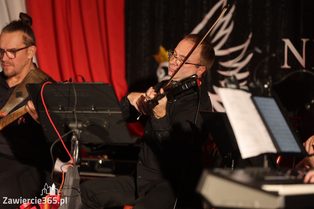 Fotorelacja: Święto Niepodległości w Pałacyku nad Wartą w Zawierciu Kromołowie