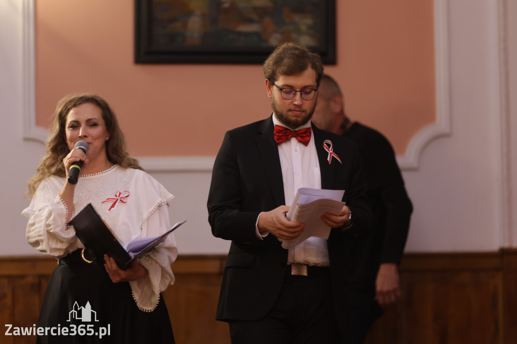 Fotorelacja: Święto Niepodległości w Pałacyku nad Wartą w Zawierciu Kromołowie
