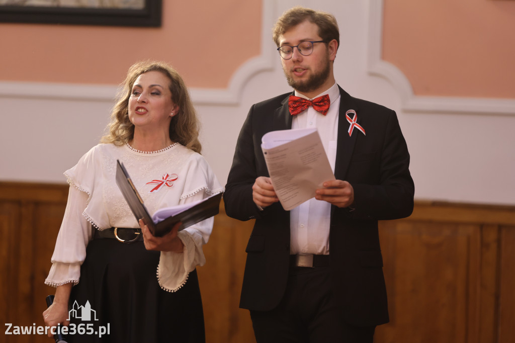 Fotorelacja: Święto Niepodległości w Pałacyku nad Wartą w Zawierciu Kromołowie