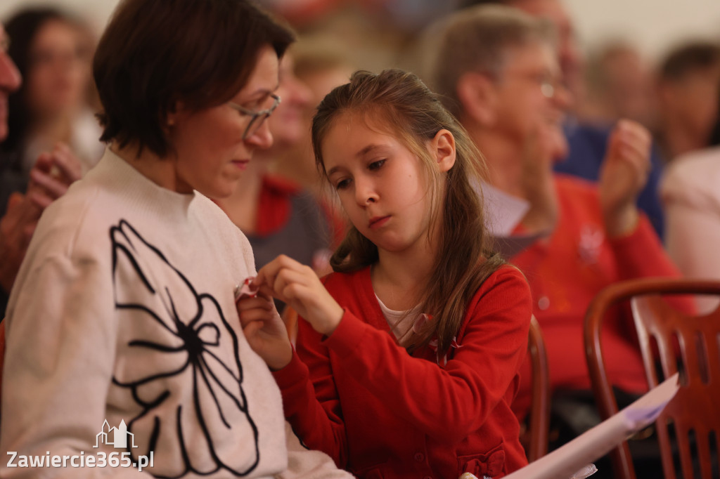 Fotorelacja: Święto Niepodległości w Pałacyku nad Wartą w Zawierciu Kromołowie