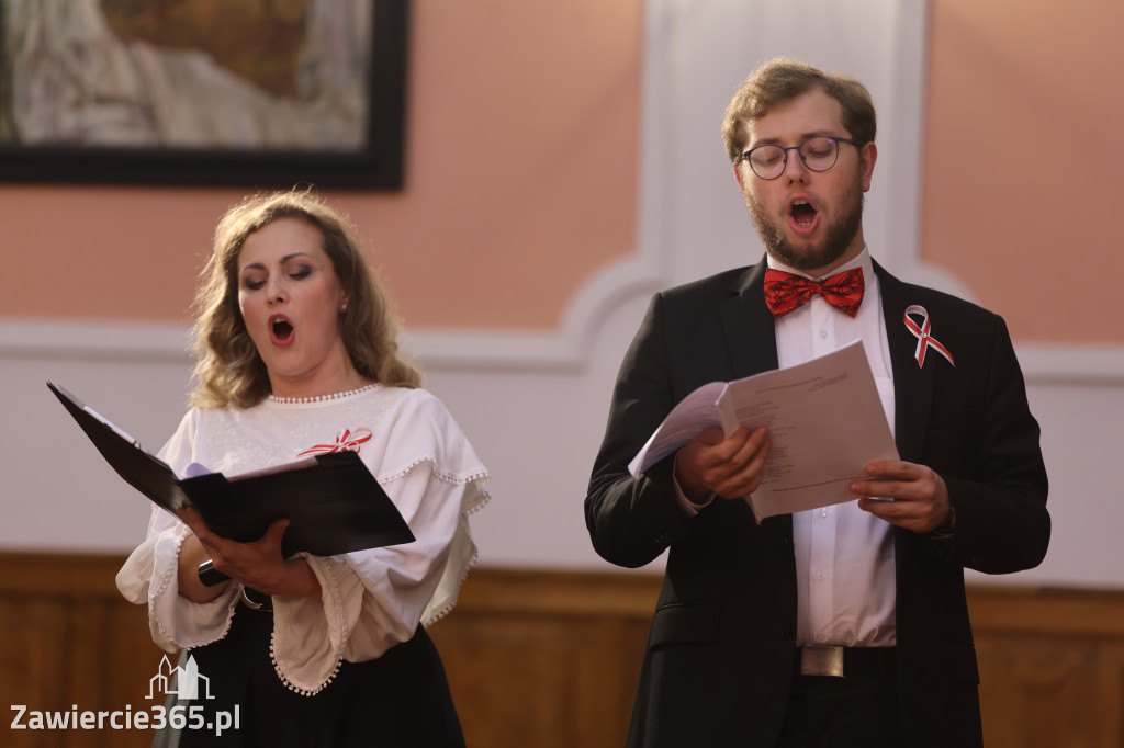 Fotorelacja: Święto Niepodległości w Pałacyku nad Wartą w Zawierciu Kromołowie