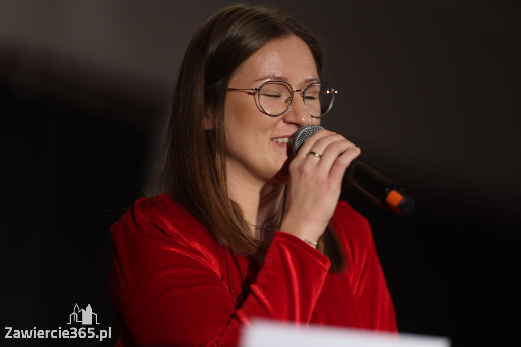 Fotorelacja: Święto Niepodległości w Pałacyku nad Wartą w Zawierciu Kromołowie