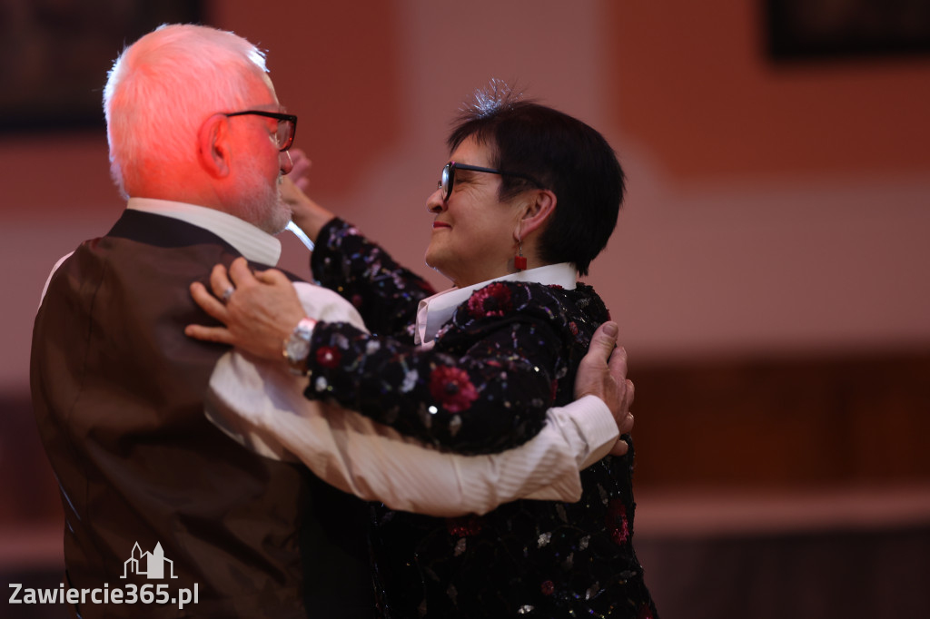 Fotorelacja: Święto Niepodległości w Pałacyku nad Wartą w Zawierciu Kromołowie