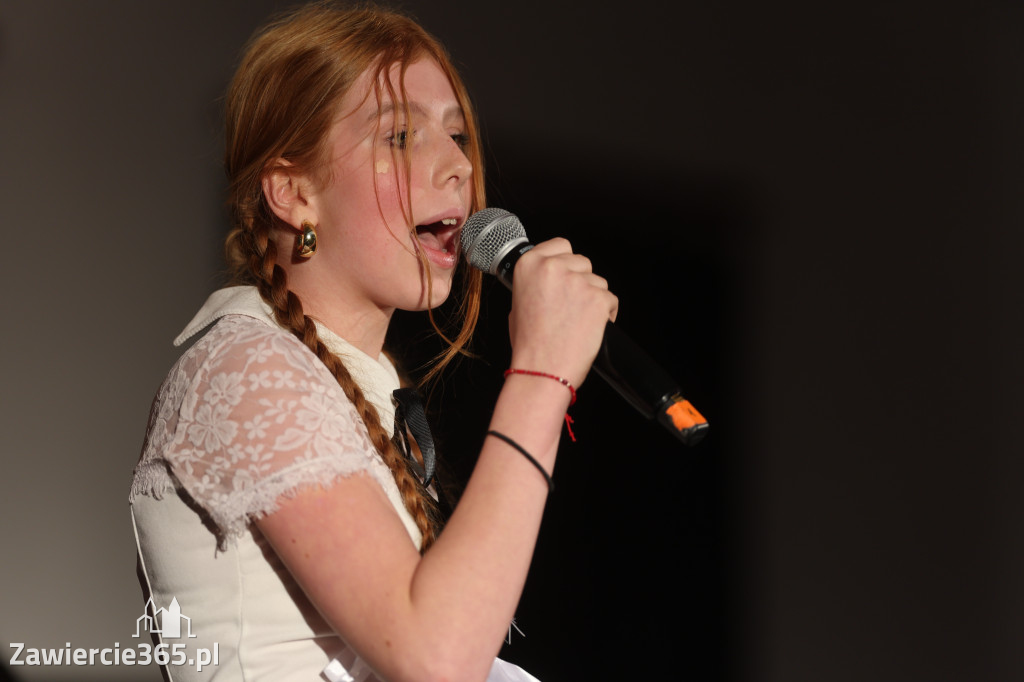 Fotorelacja: Święto Niepodległości w Pałacyku nad Wartą w Zawierciu Kromołowie