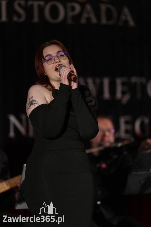 Fotorelacja: Święto Niepodległości w Pałacyku nad Wartą w Zawierciu Kromołowie