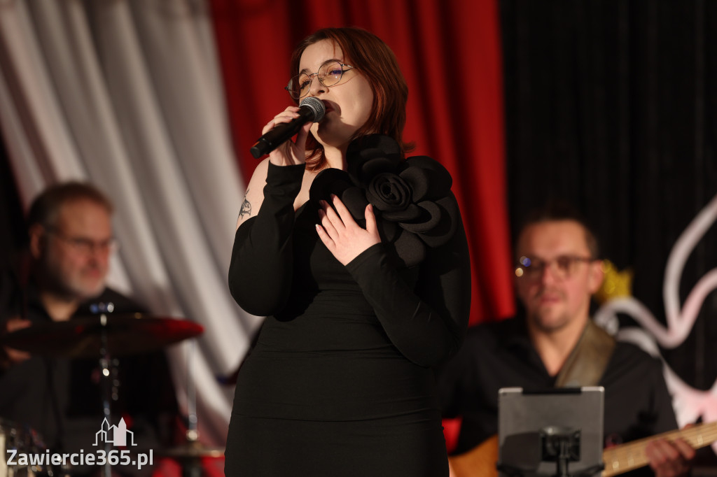 Fotorelacja: Święto Niepodległości w Pałacyku nad Wartą w Zawierciu Kromołowie