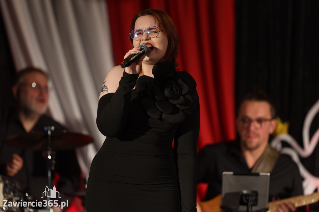 Fotorelacja: Święto Niepodległości w Pałacyku nad Wartą w Zawierciu Kromołowie