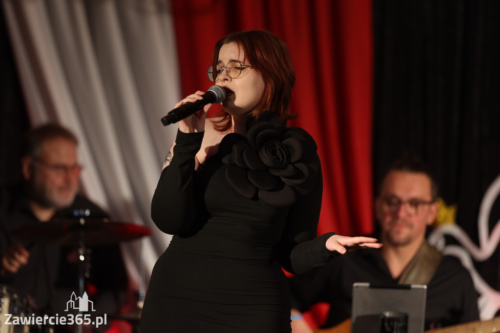 Fotorelacja: Święto Niepodległości w Pałacyku nad Wartą w Zawierciu Kromołowie