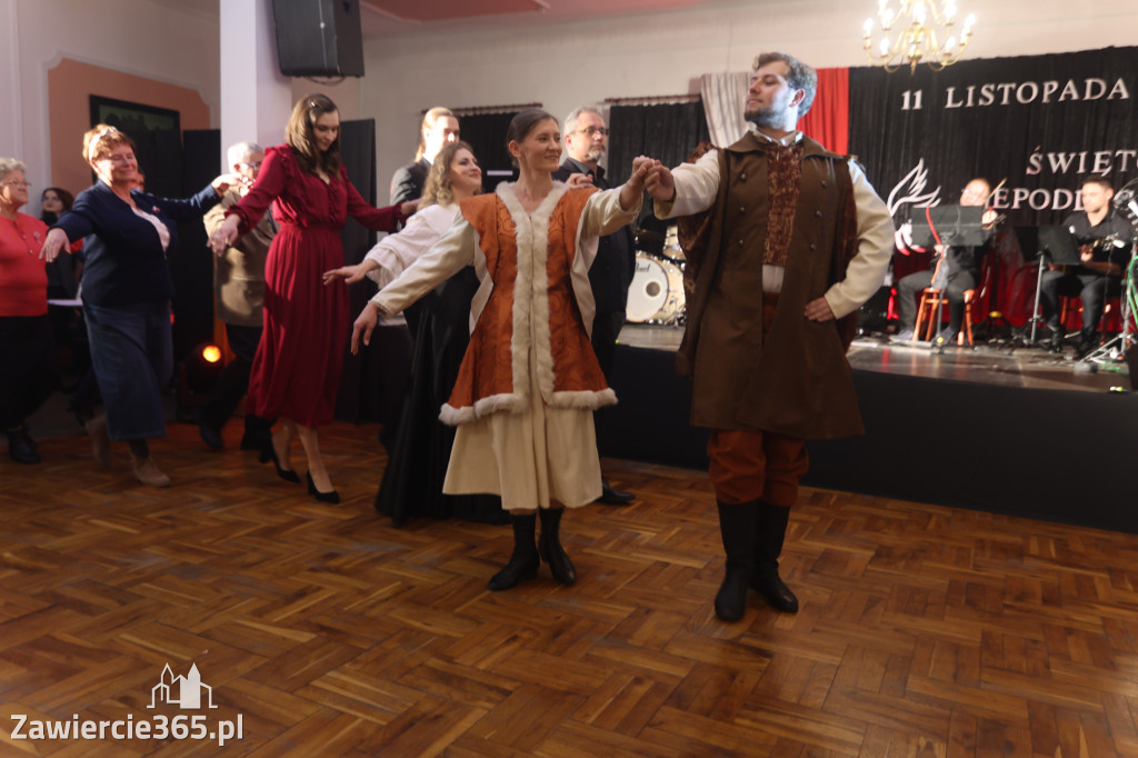 Fotorelacja: Święto Niepodległości w Pałacyku nad Wartą w Zawierciu Kromołowie