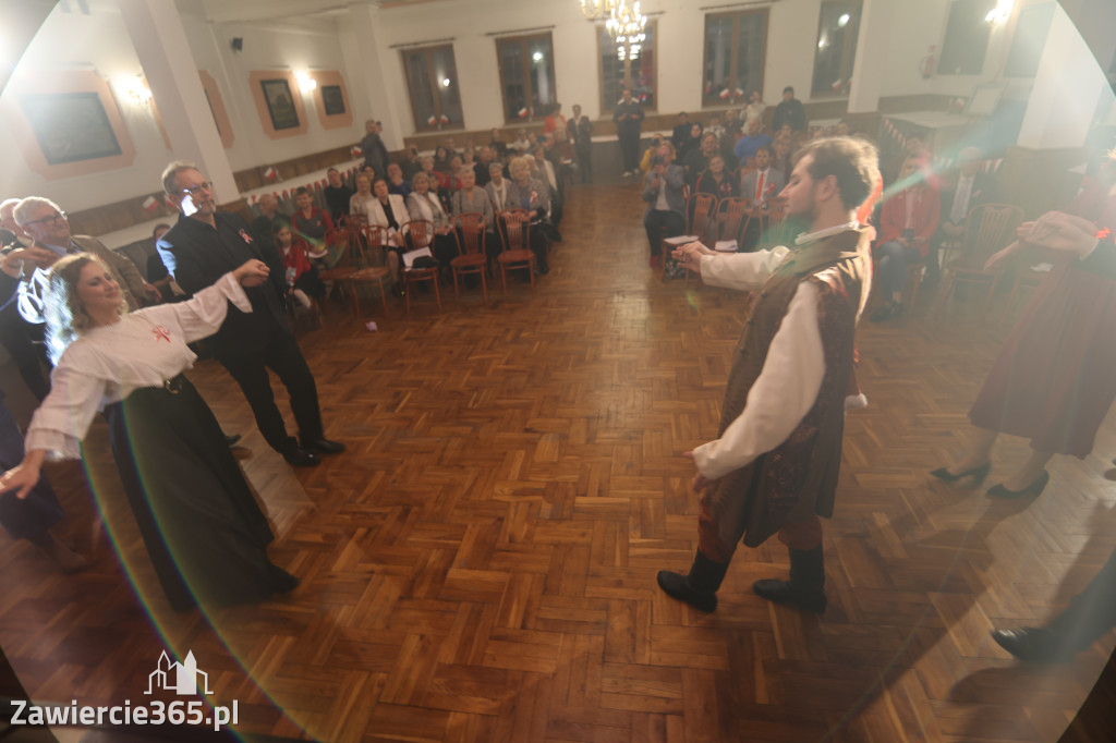 Fotorelacja: Święto Niepodległości w Pałacyku nad Wartą w Zawierciu Kromołowie