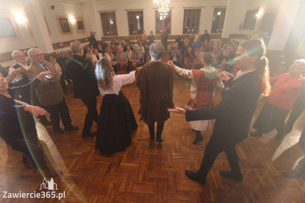 Fotorelacja: Święto Niepodległości w Pałacyku nad Wartą w Zawierciu Kromołowie