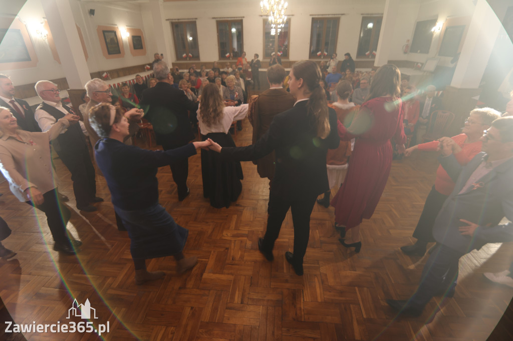 Fotorelacja: Święto Niepodległości w Pałacyku nad Wartą w Zawierciu Kromołowie