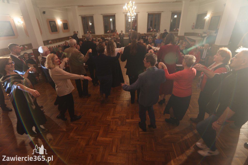 Fotorelacja: Święto Niepodległości w Pałacyku nad Wartą w Zawierciu Kromołowie