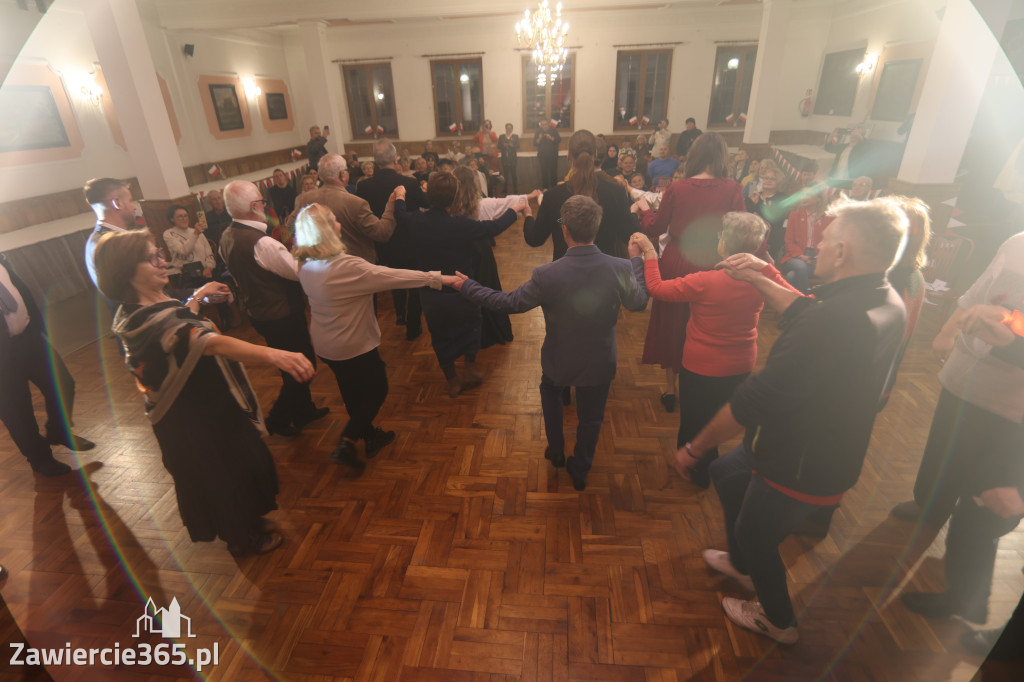 Fotorelacja: Święto Niepodległości w Pałacyku nad Wartą w Zawierciu Kromołowie
