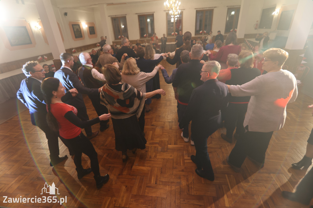 Fotorelacja: Święto Niepodległości w Pałacyku nad Wartą w Zawierciu Kromołowie