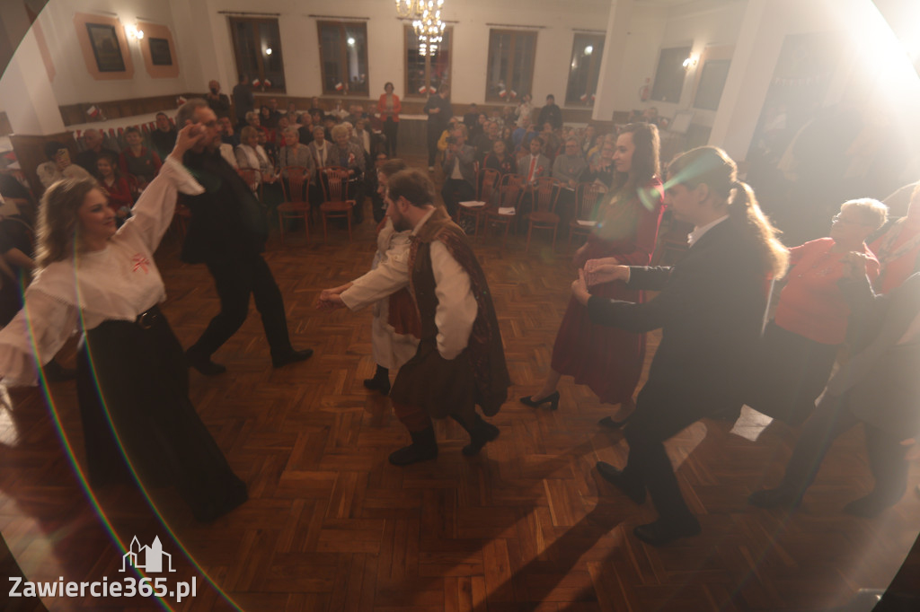 Fotorelacja: Święto Niepodległości w Pałacyku nad Wartą w Zawierciu Kromołowie