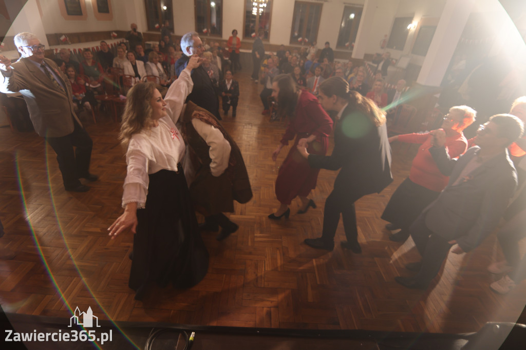 Fotorelacja: Święto Niepodległości w Pałacyku nad Wartą w Zawierciu Kromołowie