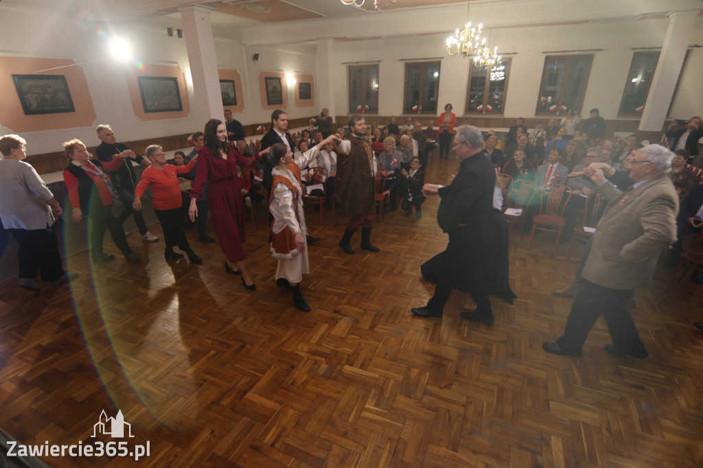 Fotorelacja: Święto Niepodległości w Pałacyku nad Wartą w Zawierciu Kromołowie