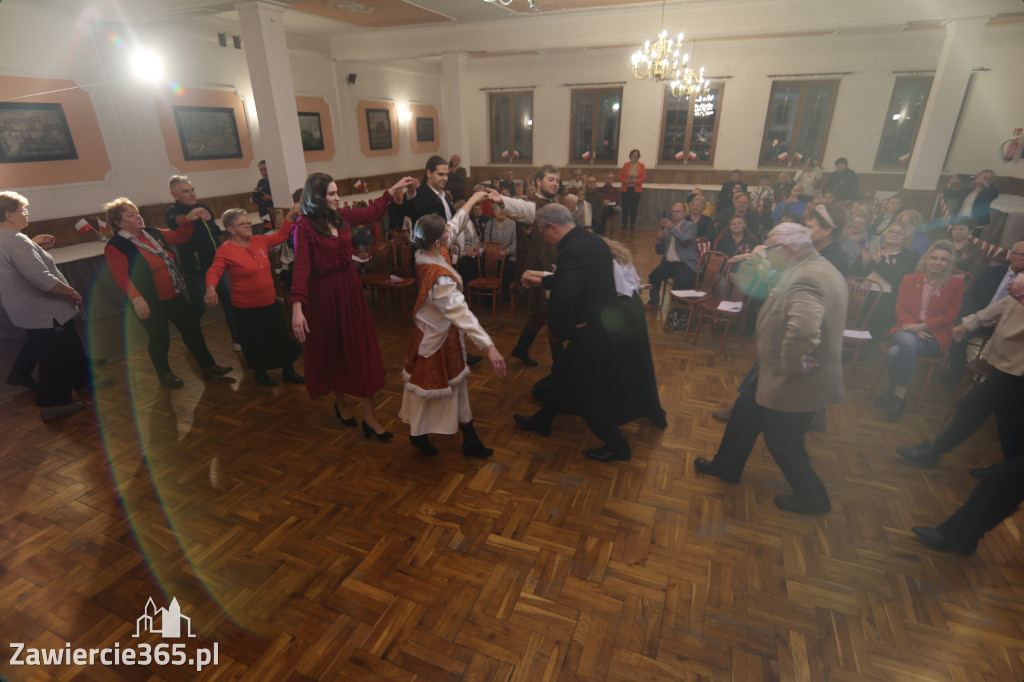 Fotorelacja: Święto Niepodległości w Pałacyku nad Wartą w Zawierciu Kromołowie