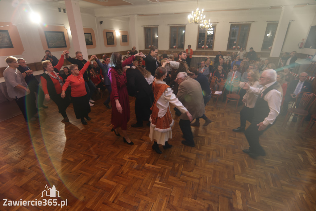 Fotorelacja: Święto Niepodległości w Pałacyku nad Wartą w Zawierciu Kromołowie