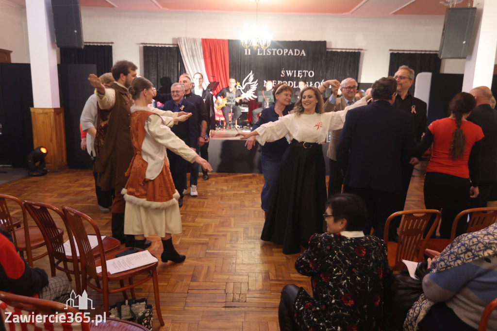 Fotorelacja: Święto Niepodległości w Pałacyku nad Wartą w Zawierciu Kromołowie