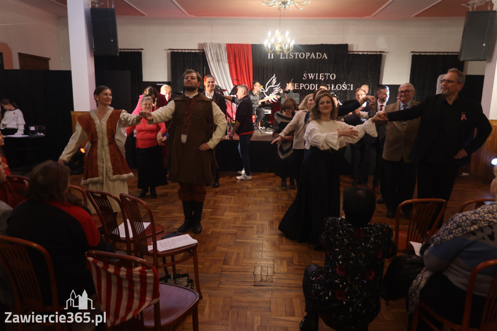 Fotorelacja: Święto Niepodległości w Pałacyku nad Wartą w Zawierciu Kromołowie