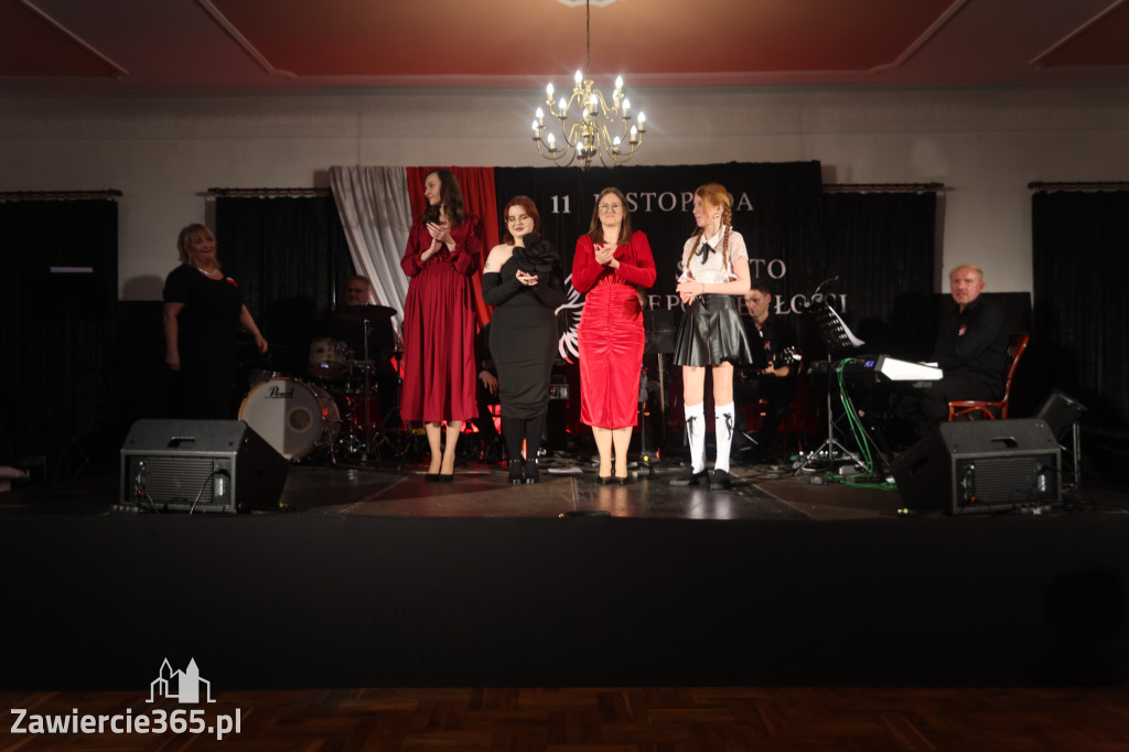 Fotorelacja: Święto Niepodległości w Pałacyku nad Wartą w Zawierciu Kromołowie