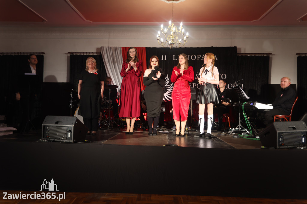 Fotorelacja: Święto Niepodległości w Pałacyku nad Wartą w Zawierciu Kromołowie